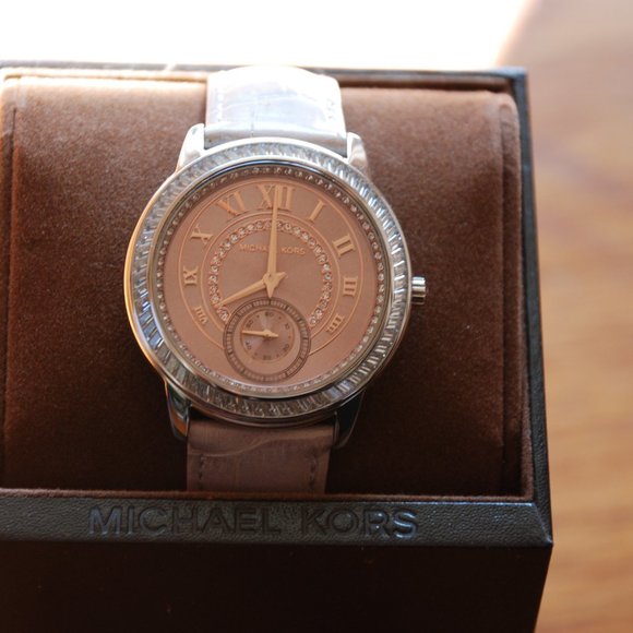 Michael Kors Rose Quartz Leather Band Watch main image 3